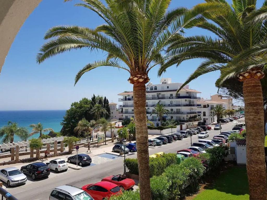 Edificio Verdemar - Stunning 1 Bed Apartment With Pool & Sea Views Nerja Ngoại thất bức ảnh