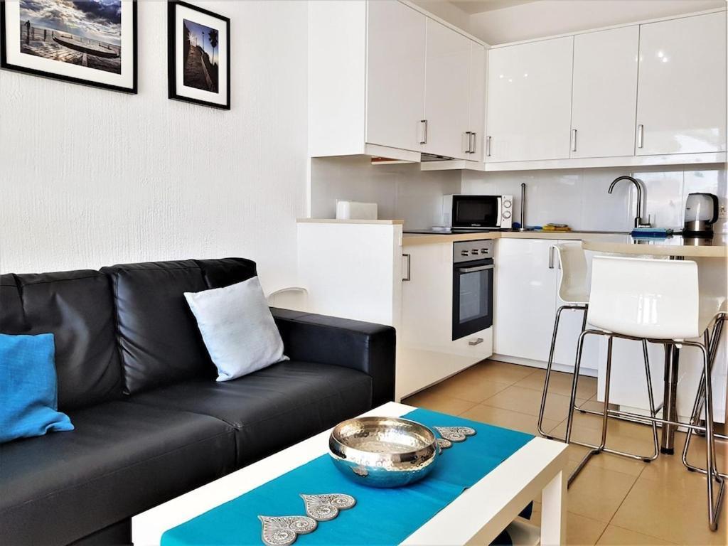 Edificio Verdemar - Stunning 1 Bed Apartment With Pool & Sea Views Nerja Ngoại thất bức ảnh