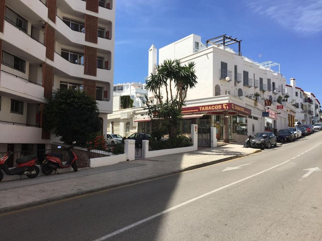 Edificio Verdemar - Stunning 1 Bed Apartment With Pool & Sea Views Nerja Ngoại thất bức ảnh