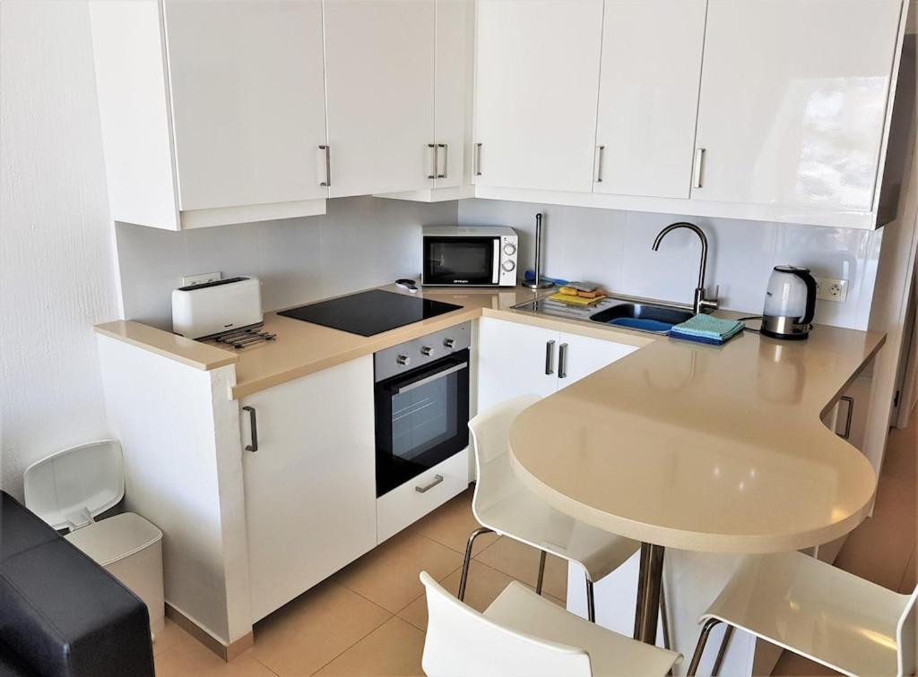Edificio Verdemar - Stunning 1 Bed Apartment With Pool & Sea Views Nerja Ngoại thất bức ảnh